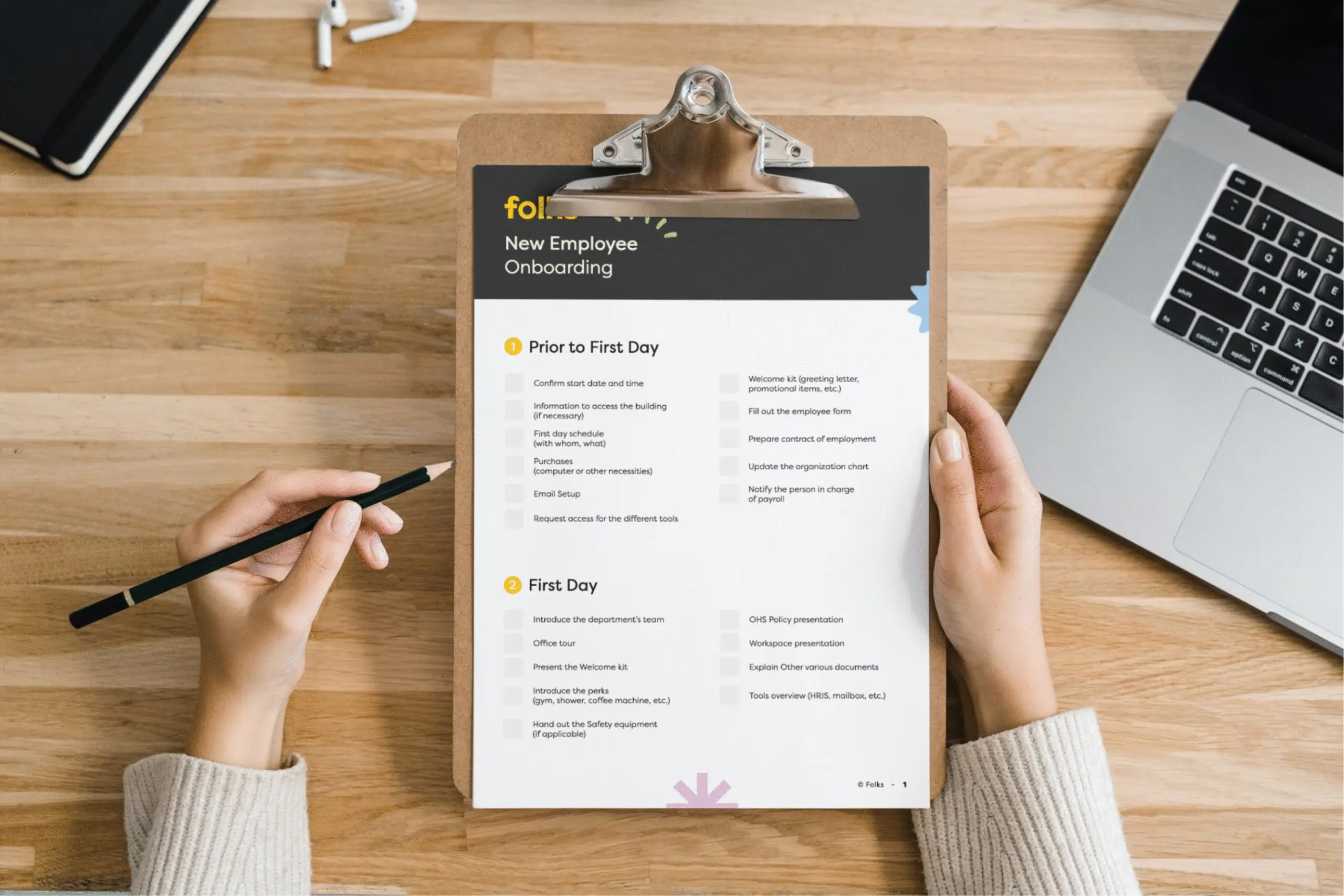 Employee onboarding checklist-mockup