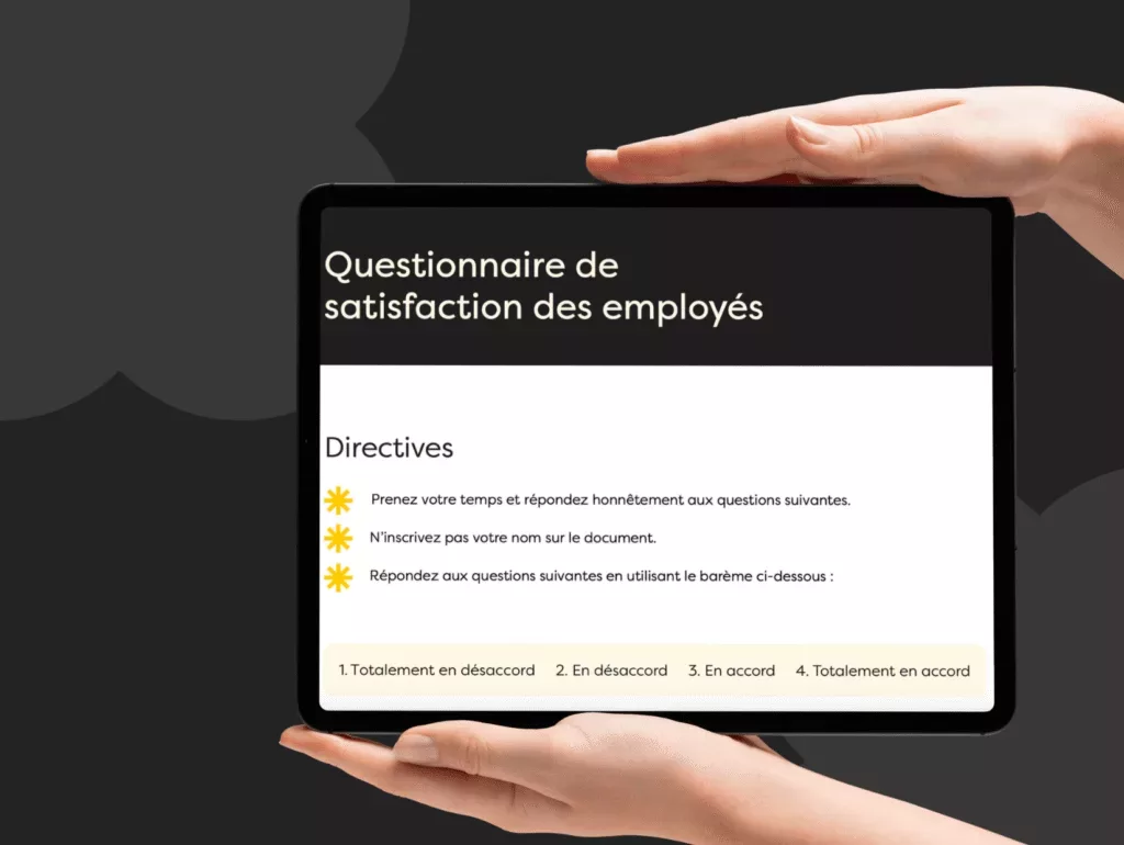 Une personne tient une tablette affichant un questionnaire de satisfaction des employés français avec des puces jaunes et une échelle de notation de 1 (totalement en désaccord) à 4 (totalement d'accord) sur un fond sombre.